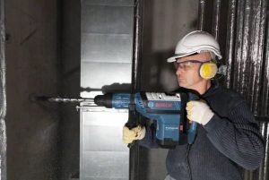 Bosch PRO Rotary Hammer GBH 8-45 DV (1,500 Watt, 12–45mm in Concrete, Max. Impact Energy 12.5 J, SDS-max, incl. Grease Tube, Auxiliary Handle, Carry Case)