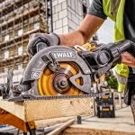 DeWalt DCS577T2-GB 54V XR FLEXVOLT High-Torque 190mm Circular Saw incl. 2x DCB546 Batteries