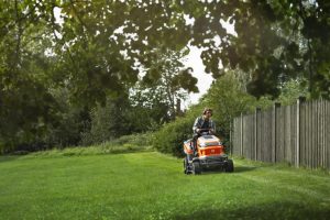 Husqvarna TC 220T Lawn Tractor with Grass Collector