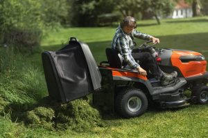 Husqvarna TC 220T Lawn Tractor with Grass Collector