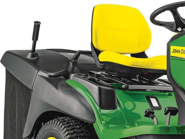John Deere X167R Lawn Tractor with 107 cm Cutting Deck