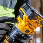 DeWalt DCW604NT-XJ 18V XR Brushless 1/4" Router, Body Only, in TSTAK Case