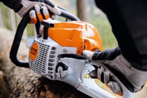 STIHL MS 261 C-M Petrol Chainsaw | .325″ RS Pro Cutting Attachment 35 cm