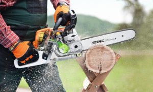 STIHL MS 251 Petrol Chainsaw | .325″ RM3 Pro Cutting Attachment 35 cm