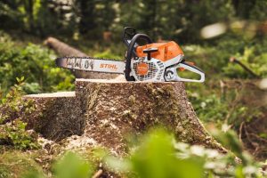 STIHL MS 400 C-M Petrol Chainsaw | 3/8″ RH Cutting Attachment 45 cm